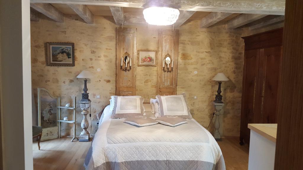Le Clos Des Songes Saint-Leon-sur-Vezere Exterior foto